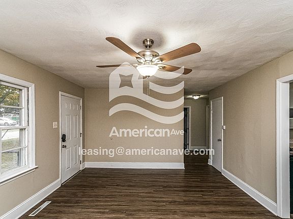 35005_001_living_room_2.jpg