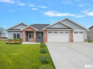 2924 Happy Landing Dr, Springfield, IL 62711