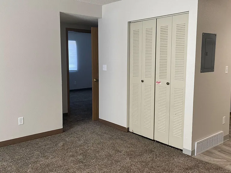 2458 Lakeside Dr #2 — Photo 6