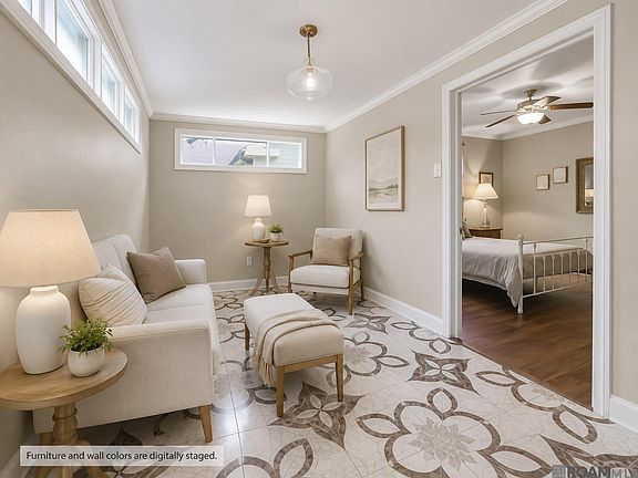 2nd image of 1116 Park Blvd