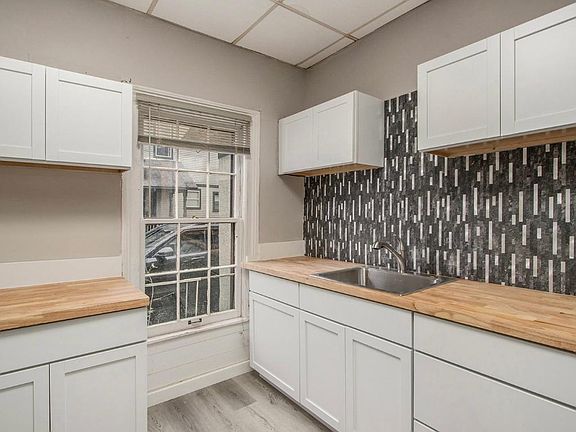 5th image of 713 W Vine St APT 1