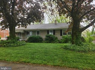 225 N Mount Joy St, Elizabethtown, PA 17022