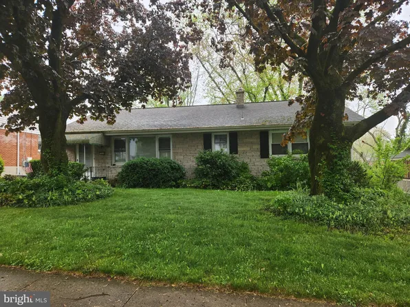 225 N Mount Joy St, Elizabethtown, PA 17022