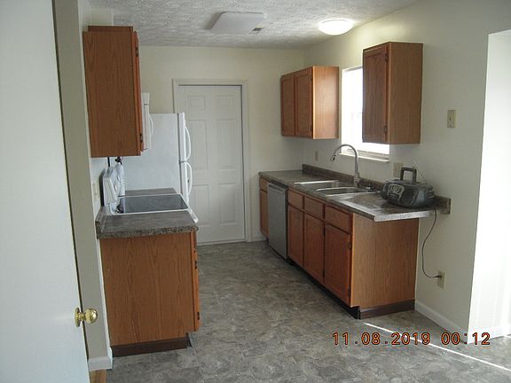 3rd image of 2500 Hammond Ln