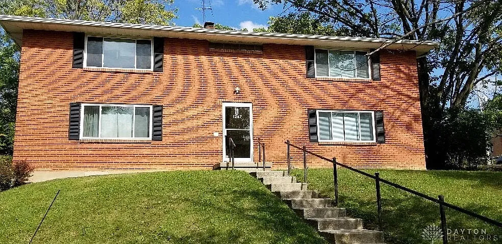2 bed, 900 sqft, $1,150 — Photo 1