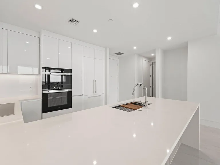 220 Lake Shore Dr #1121 — Photo 10