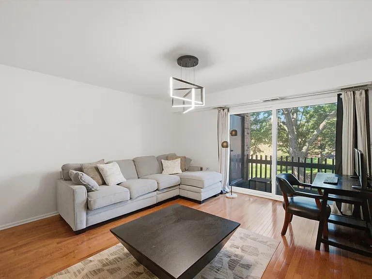 1100 E Randville Dr #203 — Photo 12
