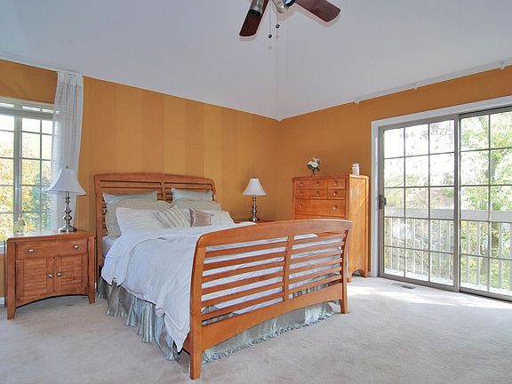 5th image of 1559 N Saint Marks Pl