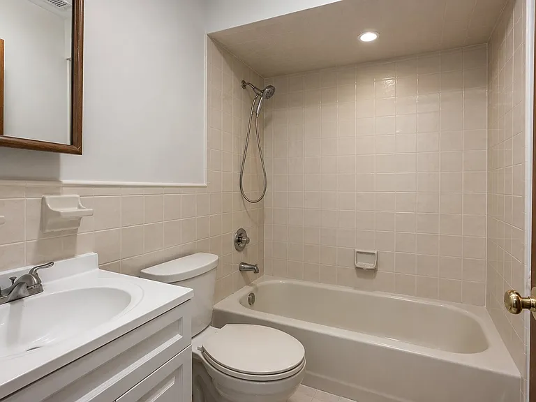BATHROOM #2