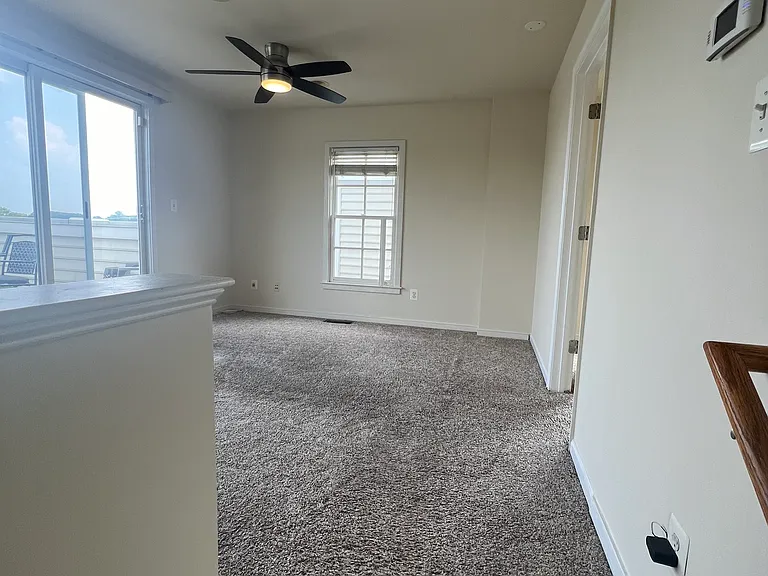 11040 Amherst Ave — Photo 17