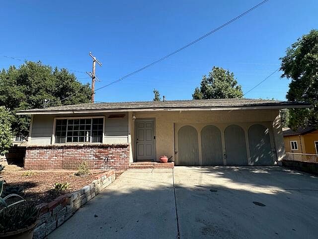1st image of 40132 Calle El Clavelito