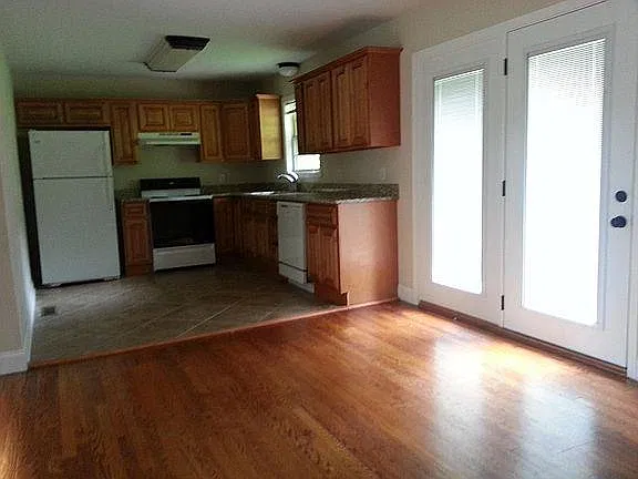 1603 Hope Way — Photo 3