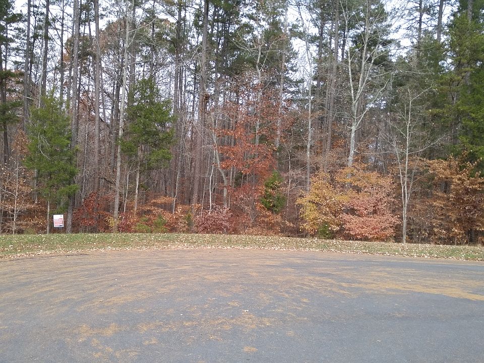 2nd image of 138 Cranwell Dr