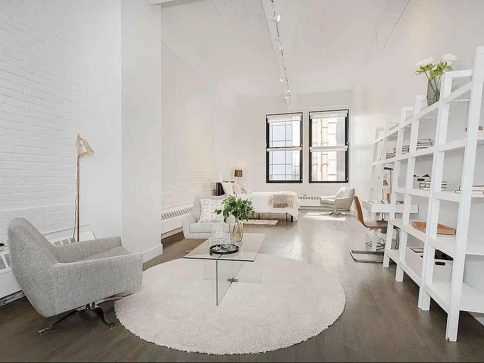 110 Greenwich St #3H