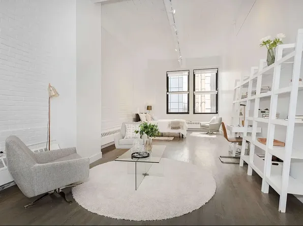 110 Greenwich St #3H, New York, NY 10006