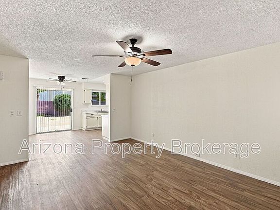 2nd image of 1403 N Markdale