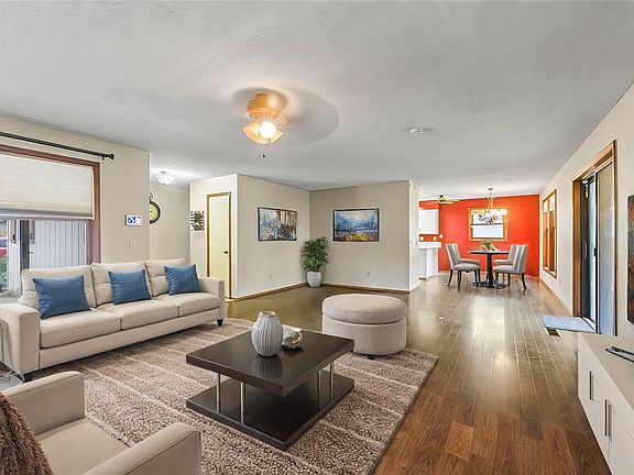 2nd image of 22 Lambourn Dr