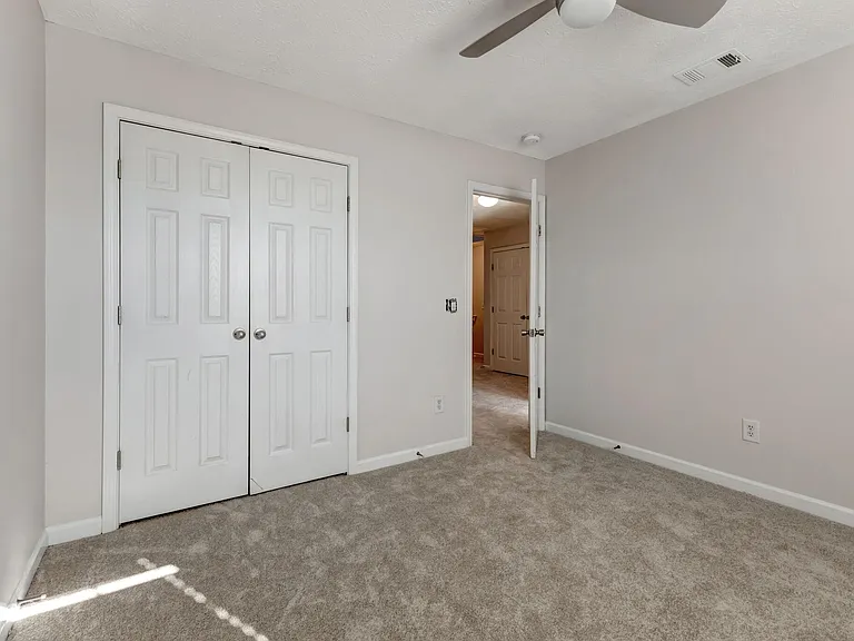 8103 Valley Oak Dr — Photo 20