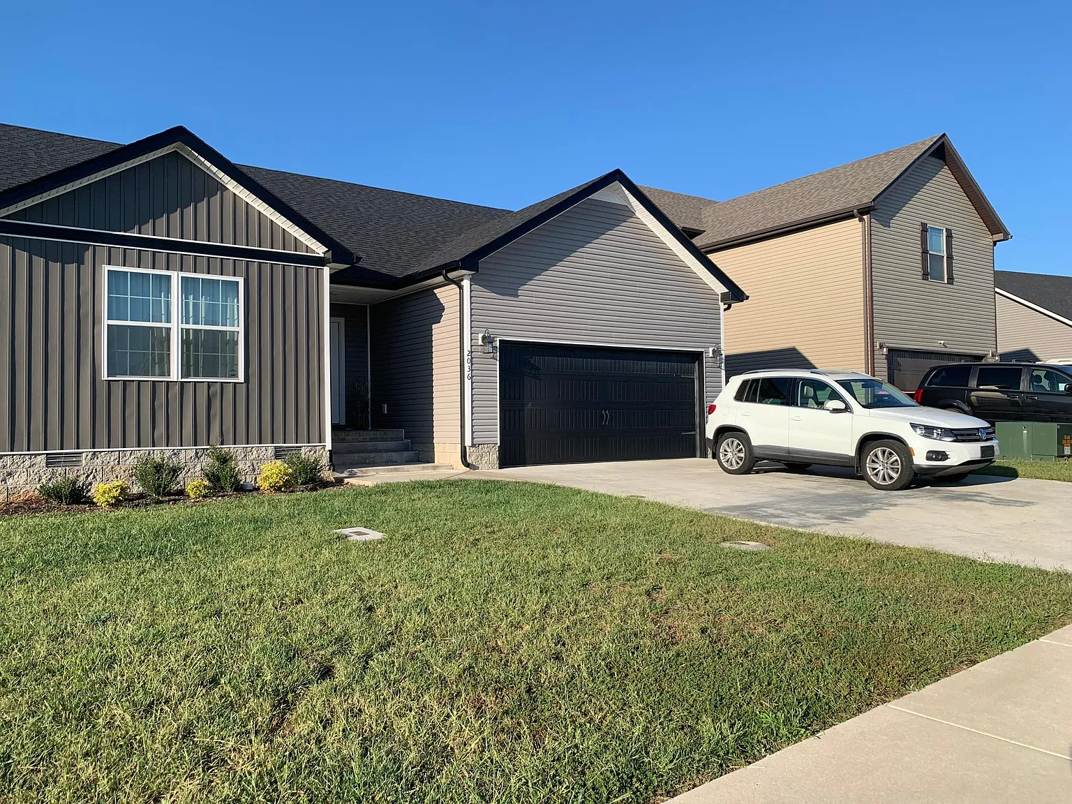 3 bed, 1400 sqft, $1,600 — Photo 1