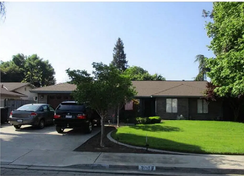 3 bed, 1604 sqft, $2,250 — Photo 1