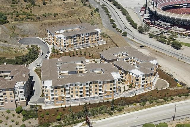 Bldg 501 is in background