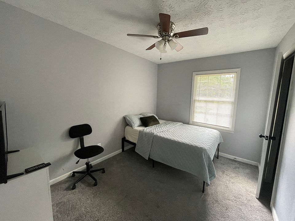 1st image of 3942 Emerald North Dr #2