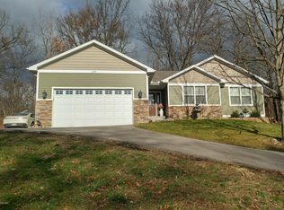 2195 Gee Dr SE, Lowell, MI 49331