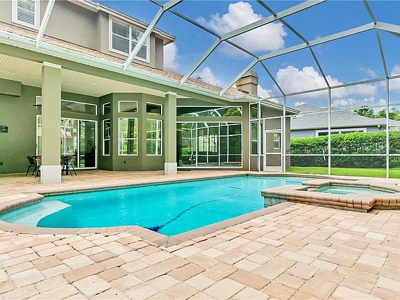 3rd image of 650 Richmond Close