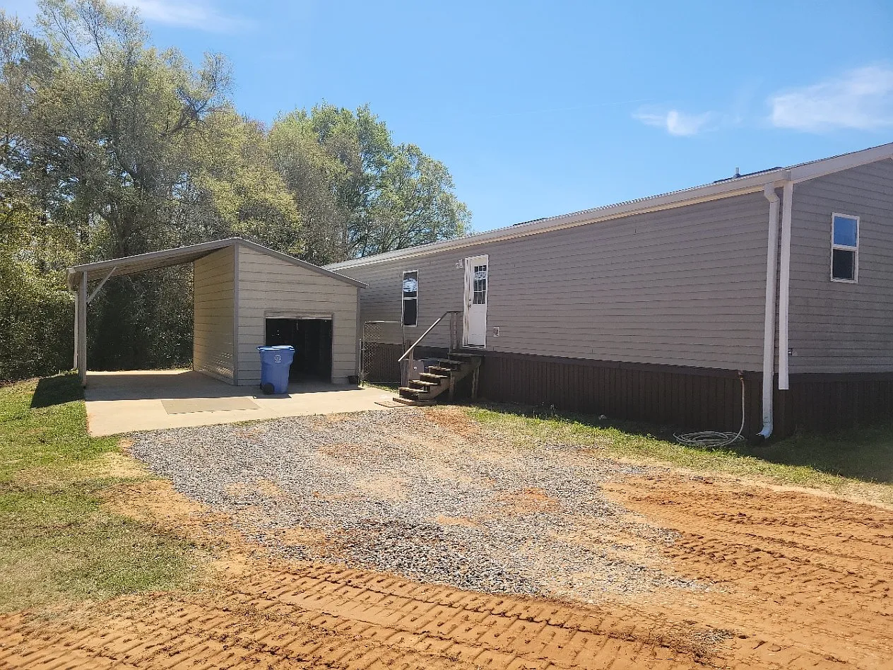 3 bed, 1350 sqft, $1,500 — Photo 3