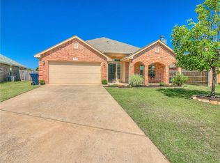 10033 SW 23rd St, Yukon, OK 73099