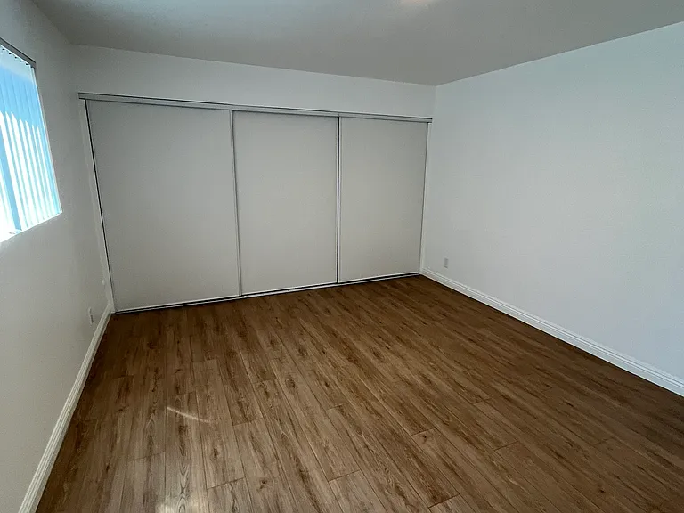 19142 Sherman Way #1 — Photo 6
