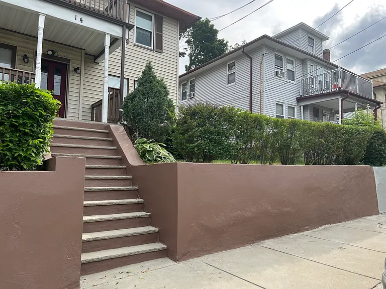 14 Hazelwood St #2 — Photo 6