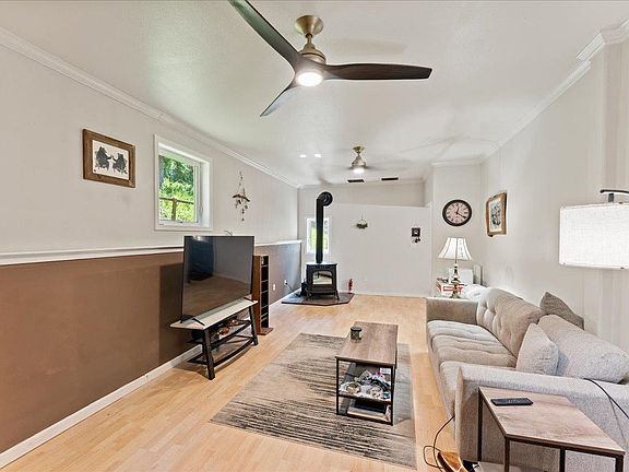 3rd image of 1140 Erimar St
