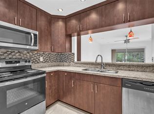 5790 Stirling Rd APT 304, Hollywood, FL 33021