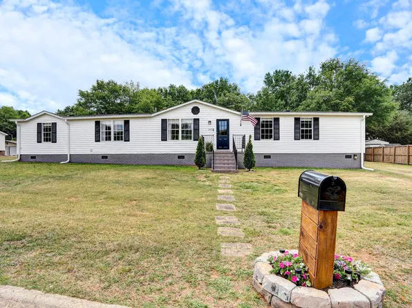 107 Floral Wood Way, Pelzer, SC 29669
