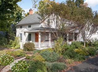 10 Sunset Ave, Kinderhook, NY 12106
