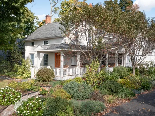 10 Sunset Avenue, Kinderhook, NY 12106