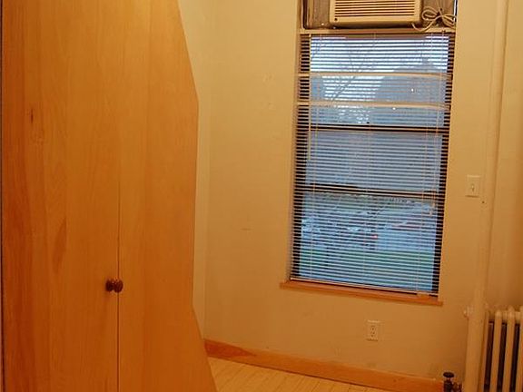 5th image of 351 W 29th St APT 14