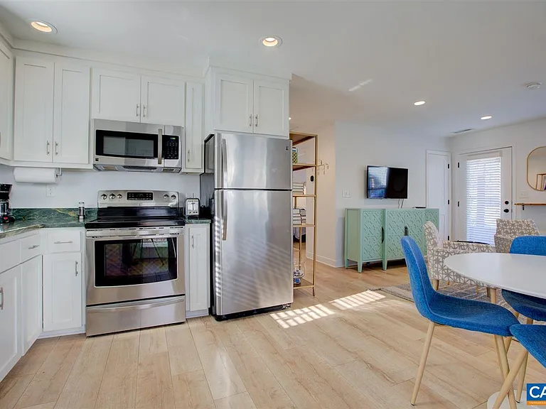 620 Belmont Ave — Photo 6