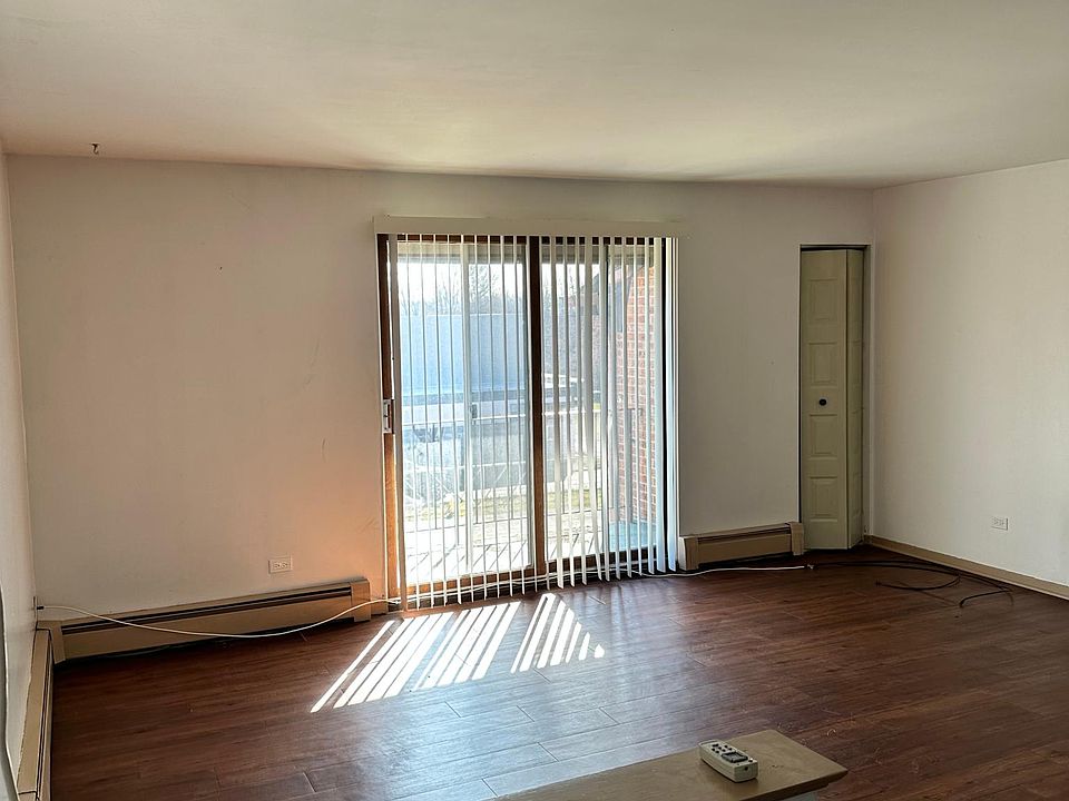 9S270 Nantucket Dr Darien IL Zillow