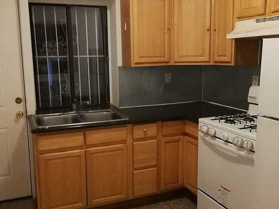 5th image of 6258 102nd St