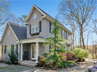 40 Birch Ave, Riverhead, NY 11901