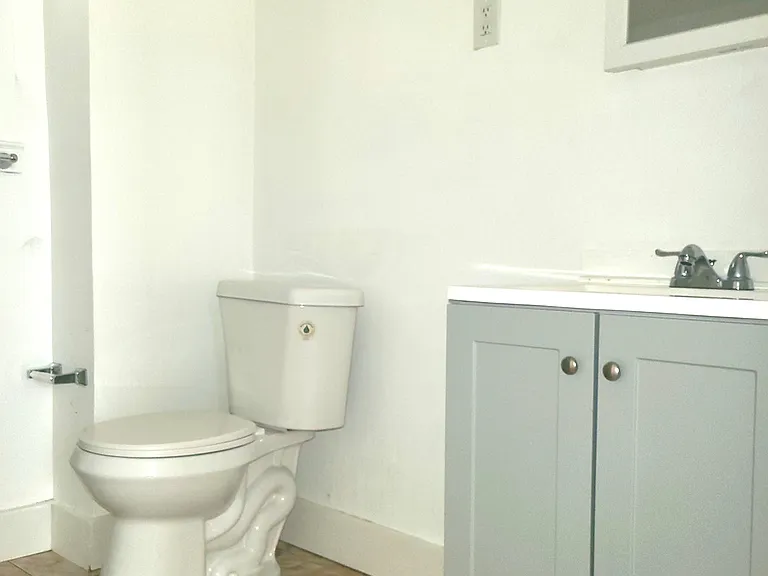 54 Smith St #1 — Photo 4