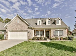 5402 Poplar Knoll Dr, Matthews, NC 28105