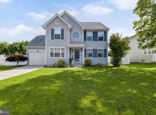 4 La Costa Dr, Egg Harbor Township, NJ 08234