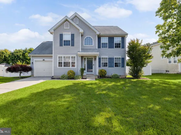 4 La Costa Dr, Egg Harbor Township, NJ 08234