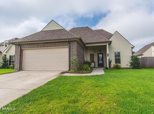 208 Gentle Island Dr, Broussard, LA 70518