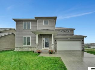 1011 Yoakam Dr, Lincoln, NE 68521