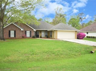 318 Westwood Dr, Mandeville, LA 70471