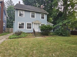 3192 Sycamore Rd, Cleveland Heights, OH 44118